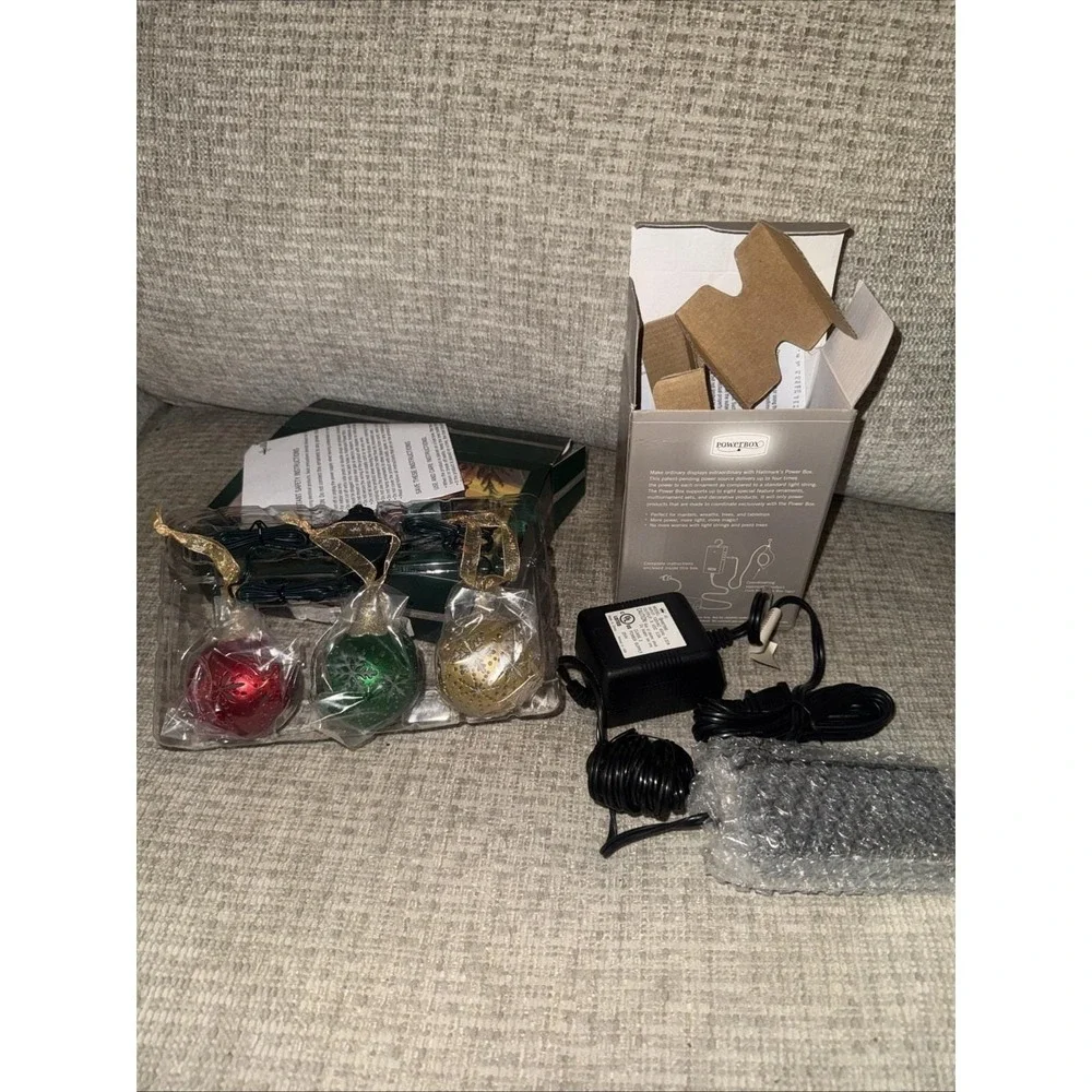 Hallmark‎ illuminations Snowflake Snowballs Set of 3 Ornaments & Power Box (new)